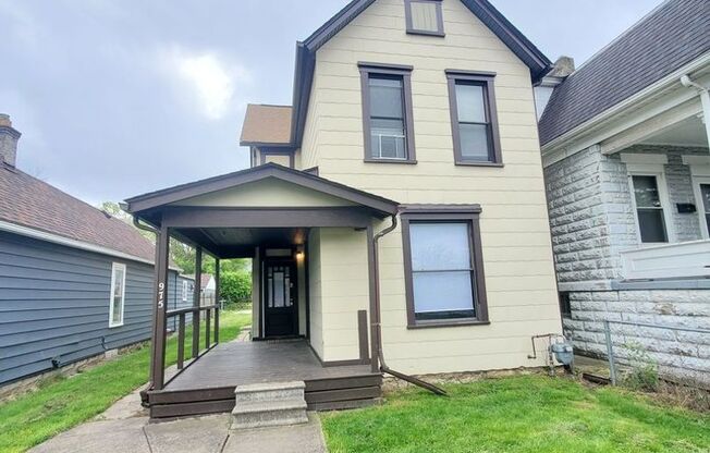 975-975.5 CAMPBELL AVENUE