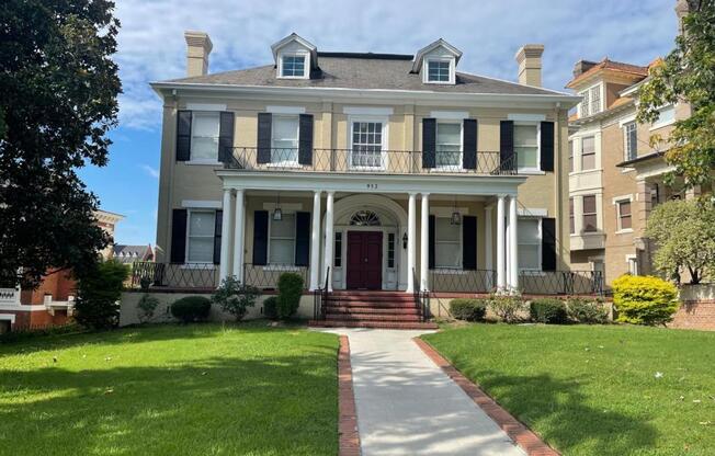 952 Georgia Ave.