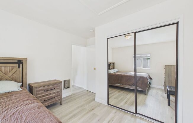 Updated 1BR in Prime Oakland Location | Flexible Furnishing Options