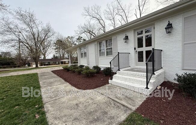 212 SAMPSON ST