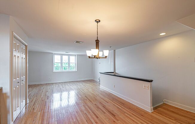 1635 E Passyunk Ave