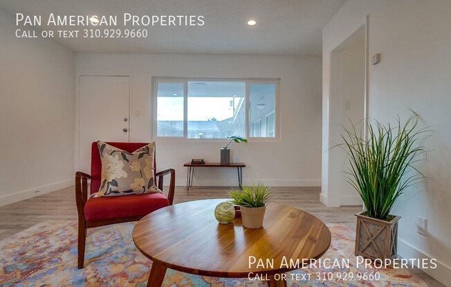 92 E Market St 92