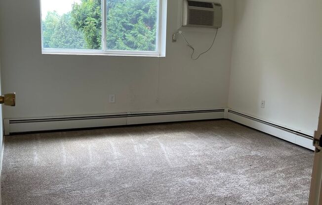 1 bed, 1 bath, 600 sqft, $1,475, Unit A - 14