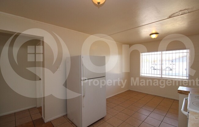 1346 N 41 AVE