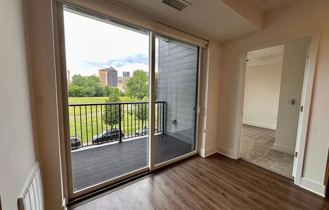 1 bed, 1 bath, 560 sqft, $1,675, Unit 310