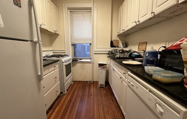 25 Queensberry St.