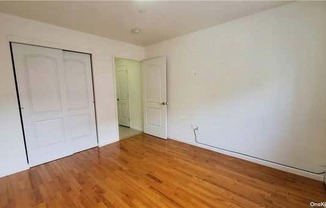 2 beds, 1 bath, 700 sqft, $2,500, Unit 2H