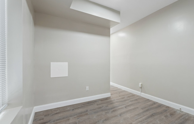 2 beds, 1 bath, $1,399, Unit 2