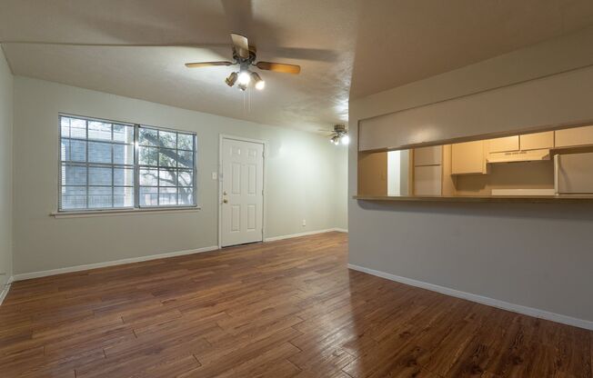 1 bed, 1 bath, 614 sqft, $950, Unit 105