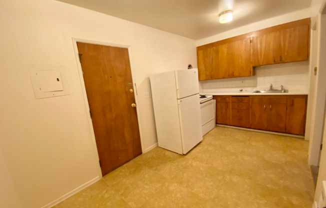 3925 WHITMAN