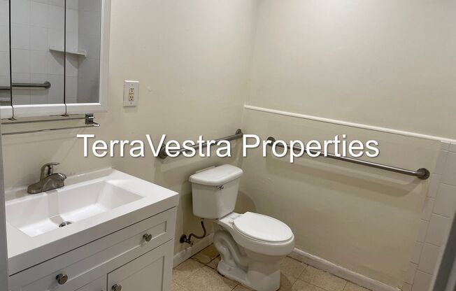 4508-4510 Roosevelt Ave