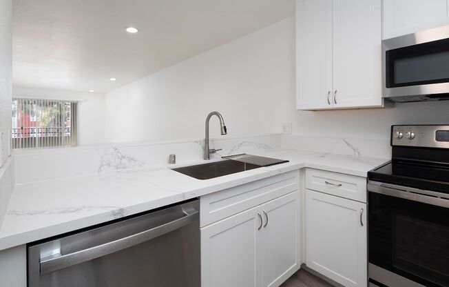 3 beds, 2 baths, 1,105 sqft, $3,495, Unit 239
