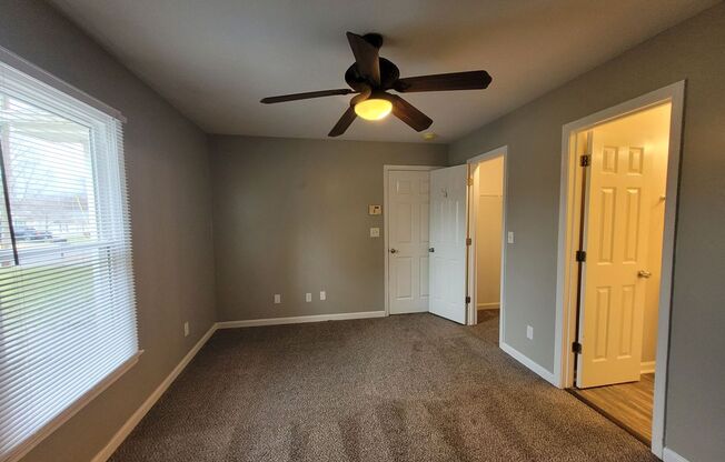 3 beds, 2 baths, $1,325