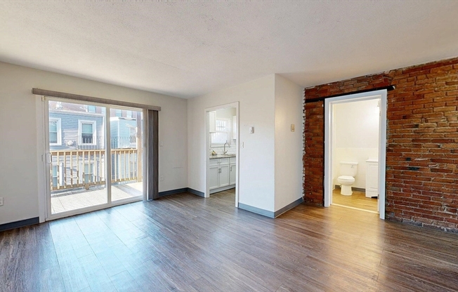 298-300 Meridian Street