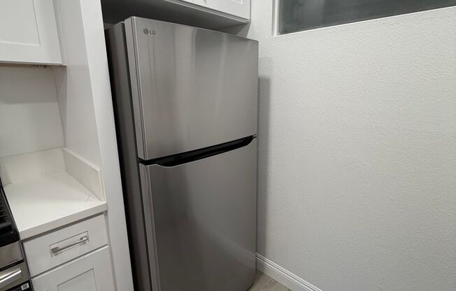 2 beds, 1 bath, 802 sqft, $2,645, Unit 6650-D