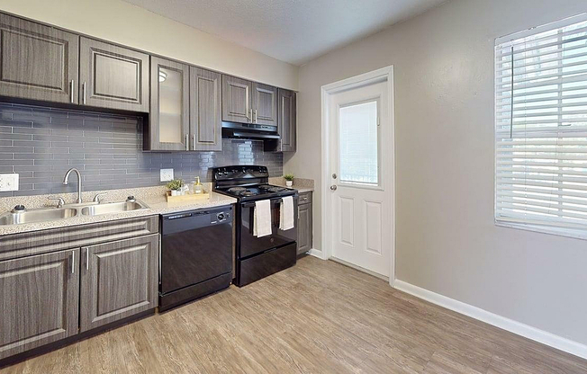One-Bedroom-French-Quarter-Kitchen