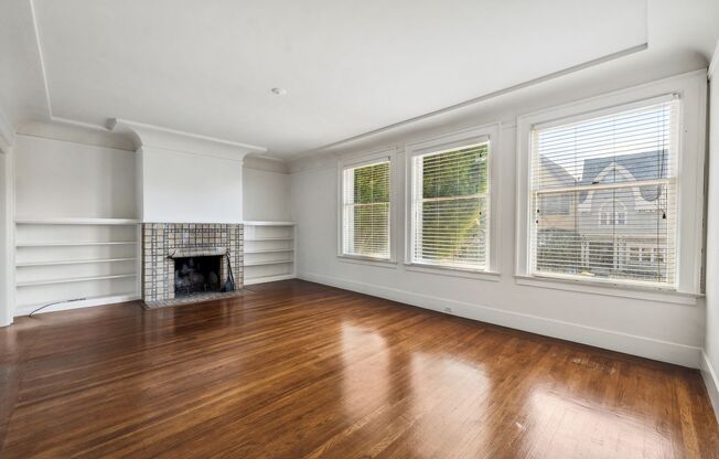 916 Ashbury St.