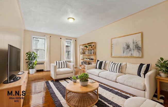 189 E 18 ST