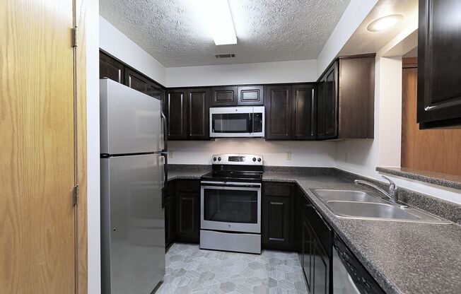 2 beds, 2 baths, 1,147 sqft, $1,335, Unit AL-78