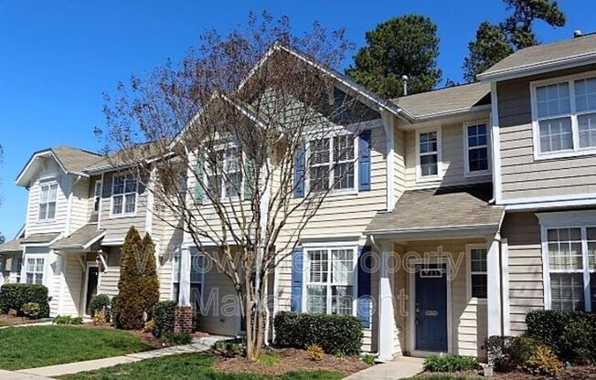 308 HAMLET PARK DR