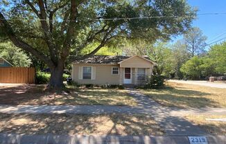 2 BEDROOM HOUSE IN CENTRAL DENTON