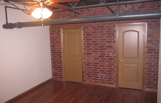 3 beds, 2 baths, 1,300 sqft, $1,620, Unit AW 121