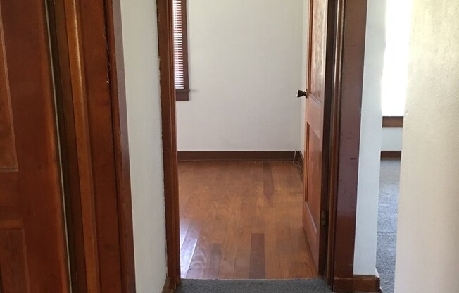 2 beds, 1 bath, $1,500