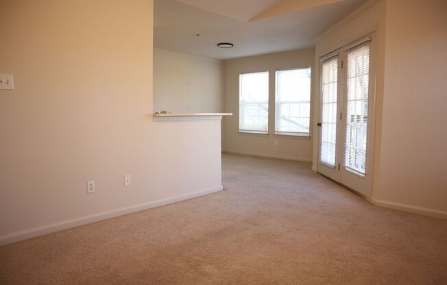 1 bed, 1 bath, 671 sqft, $1,369, Unit 3-3304