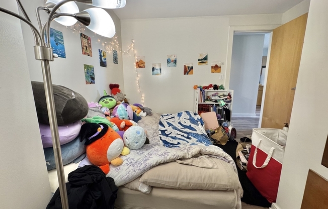 2 beds, 1 bath, 736 sqft, $3,700, Unit 6B