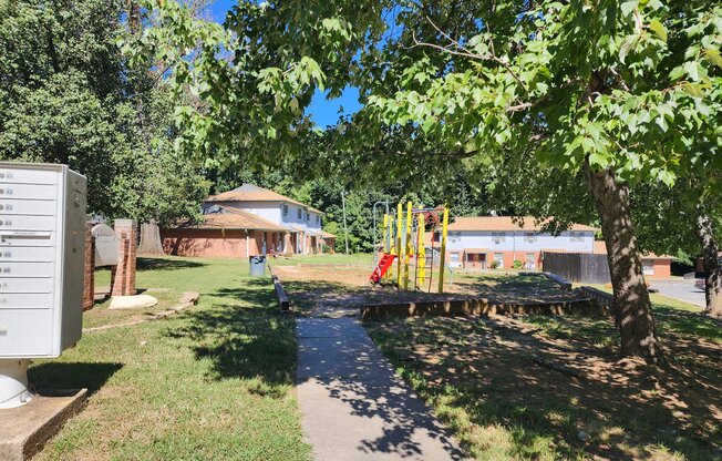 818 VILLA CT