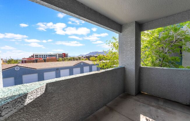 2 beds, 2 baths, $1,350, Unit UNIT 2099