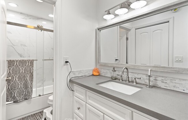 7740 Redlands Street