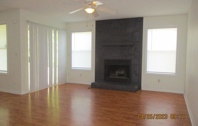 1014-4 Woodcreek Drive~Fayetteville NC