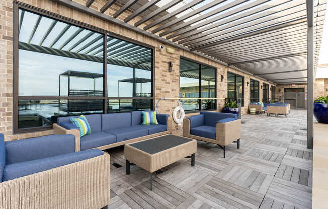 Poolside Lounge