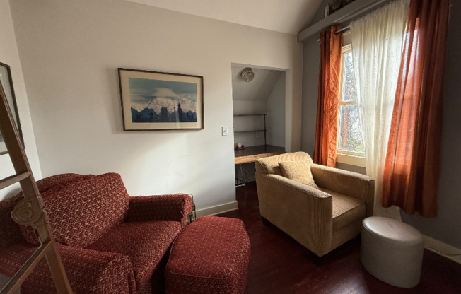 2003 N WILLAMETTE BLVD