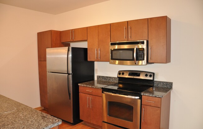 1 bed, 1.5 baths, 1,050 sqft, $1,975, Unit 307