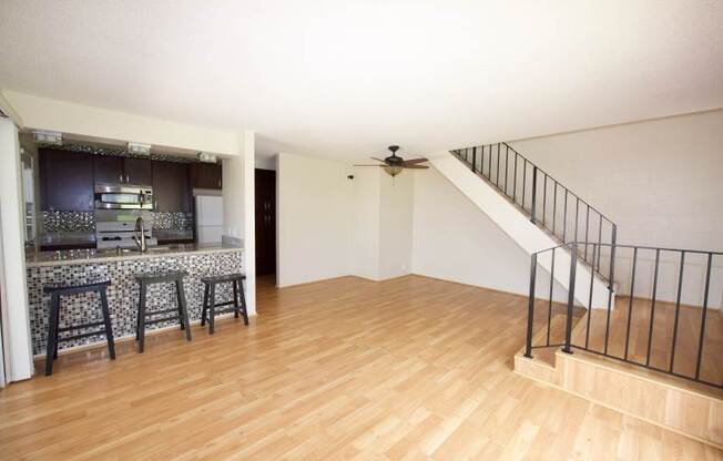 3-Bedroom Townhome with 2 Parking, AC, W&D and Backyard in LIOLIO, WAIPAHU– Upstairs Renovation in Progress!