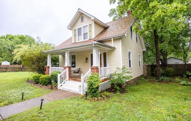 Quaint 2 Bedroom 1 Bath Home in Forest Hill! ***Available 06/06***