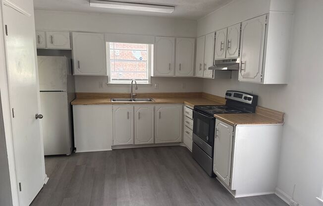 Updated Home Located off Deans Bridge Rd! Section 8 accepted or conventional renter!