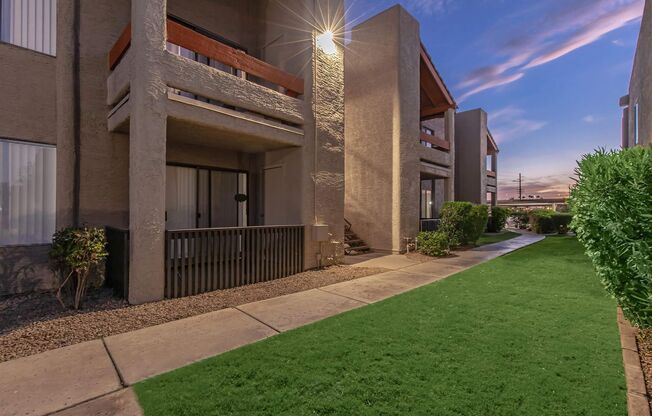 2 beds, 2 baths, 892 sqft, $1,309, Unit 167