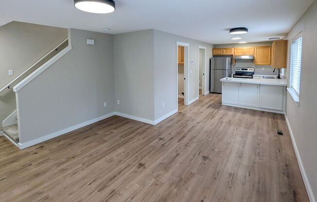 RENT SPECIAL: FREE First Full Month's Rent With One Year Lease! ~ Golden 1497