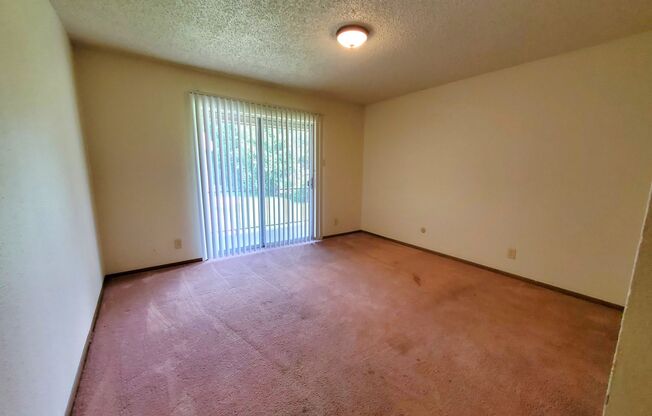 2 beds, 1 bath, 961 sqft, $800, Unit 5520 Concord Rd 12 - RTS