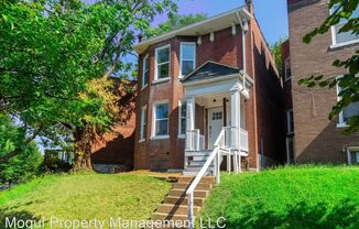 2139 Stansbury St