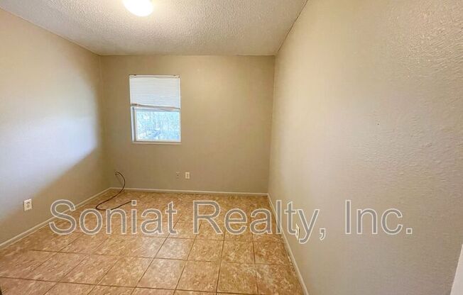 15514 DWYER BLVD