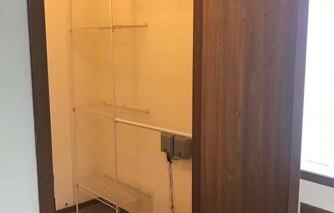 2 beds, 1.5 baths, 1,040 sqft, $1,800, Unit 3172-101