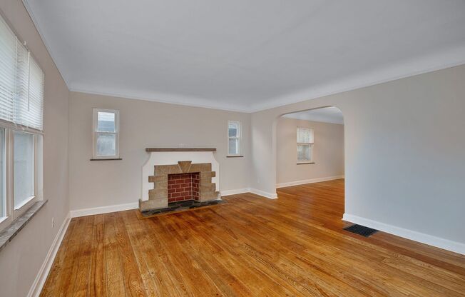 Bond Hill- Charming 3 bedroom 1 Bath