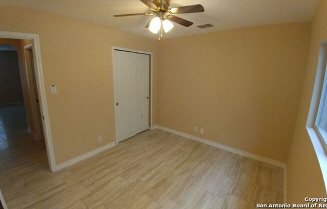 3 beds, 2 baths, $1,550