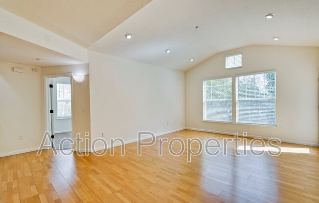 604 S FAIR OAKS AVE