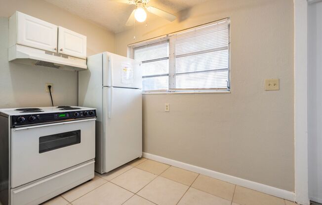 1 bed, 1 bath, 600 sqft, $1,350, Unit 7