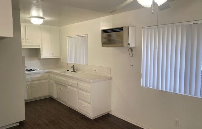 1 bed, 1 bath, $1,950, Unit 14